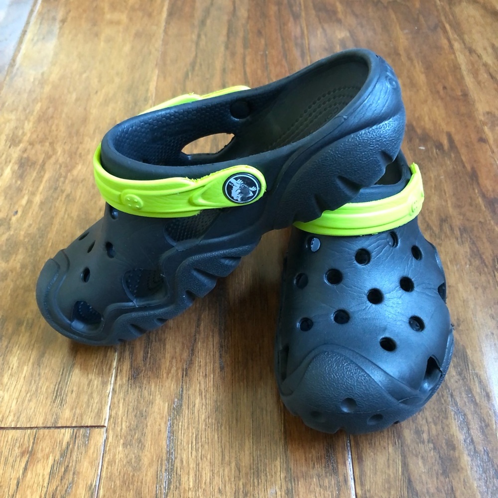 Baby Crocs - Picture 2 of 9